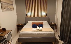 Gk Suites-Constantin View , Auto Check-In 24H